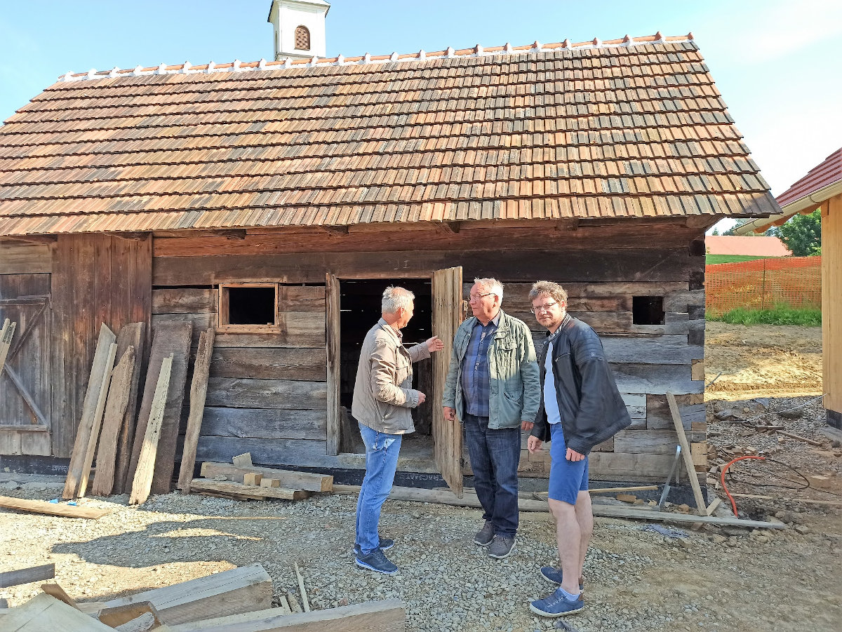 Obnova stare lesene hiše